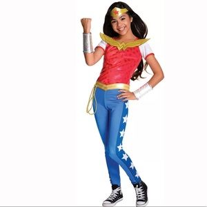 D.C Super Hero Girls Wonder Women Customer
